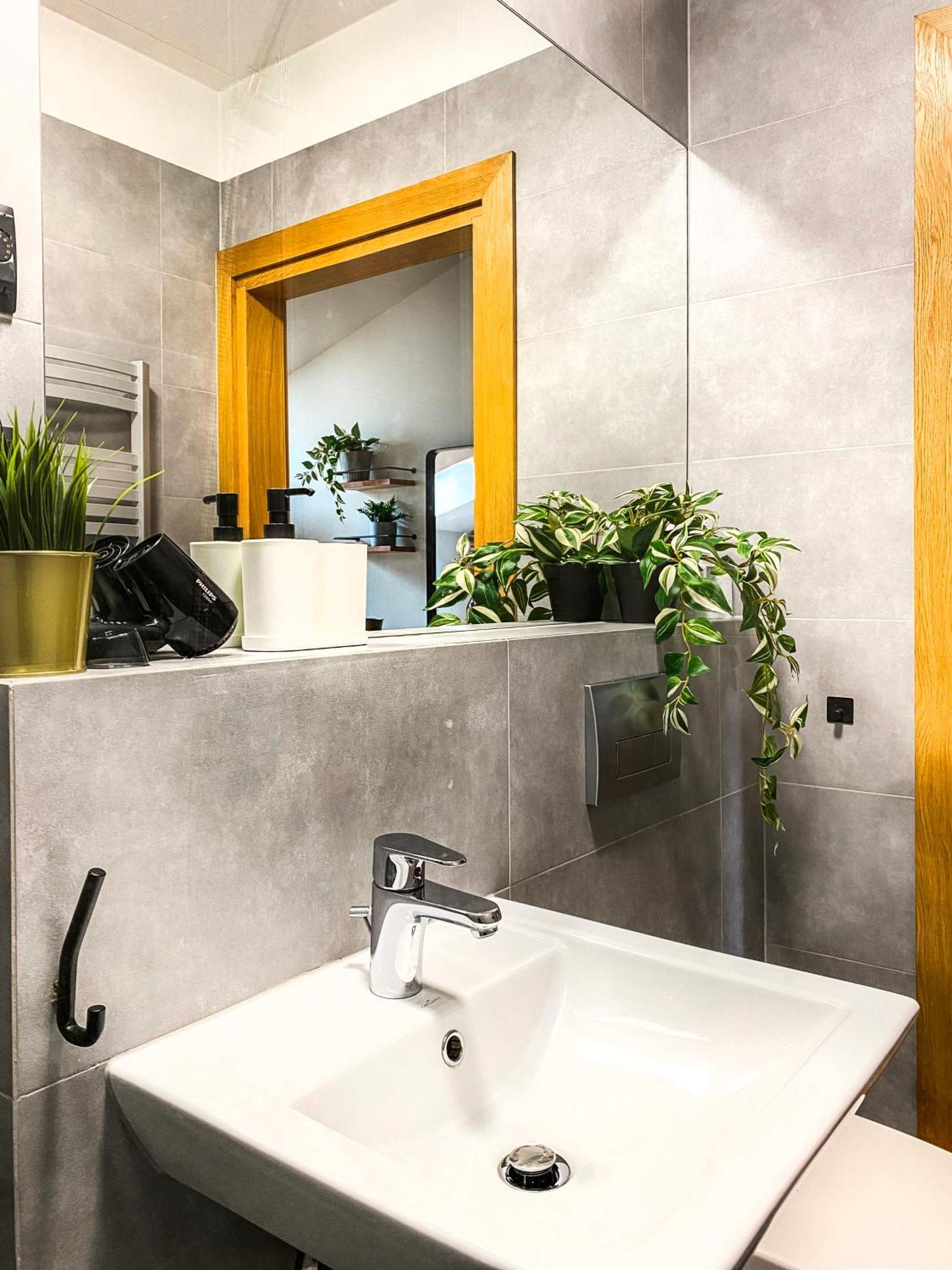 Cozy Apartment With Ac For Couples - Old Town Cracovie Extérieur photo